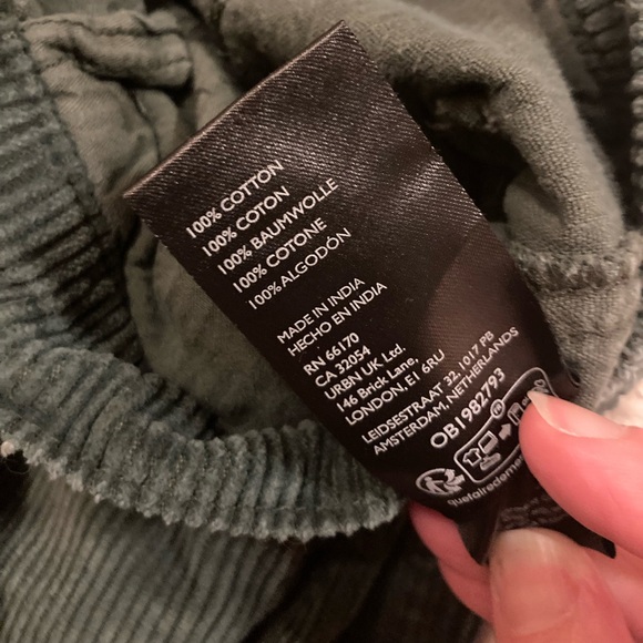 FREE PEOPLE Good Luck corduroy barrel pants, size 29 - Picture 7 of 8